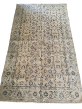 Load image into Gallery viewer, Vintage Turkish 3’8” x 6’5”