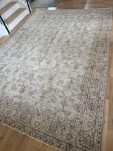 Load image into Gallery viewer, Vintage Turkish 8’ x 11’6”