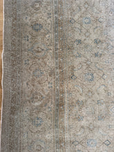 Load image into Gallery viewer, Antique Tabriz 9’10” x 12’8”