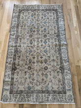 Load image into Gallery viewer, Vintage Turkish 3’8” x 6’5”