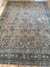 Load image into Gallery viewer, Antique Mahal 8’2” x 11’