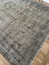 Load image into Gallery viewer, Vintage Turkish 7’5” x 10’11”