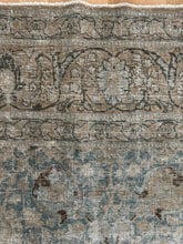 Load image into Gallery viewer, Antique Mahal 7’ x 10’10”