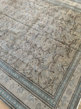 Load image into Gallery viewer, Vintage Kayseri 7’4” x 11’1”