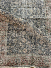 Load image into Gallery viewer, Vintage Turkish 3’8”’x 6’9” (1)