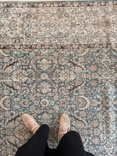 Load image into Gallery viewer, Vintage Doroksh 9’6” x 13’7”