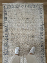 Load image into Gallery viewer, Vintage Turkish 3’4” x 6’3”