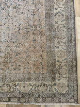 Load image into Gallery viewer, Vintage Turkish 7’6” x 11’3”