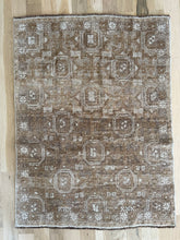 Load image into Gallery viewer, Antique Persian 2’10” x 3’10”