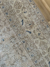 Load image into Gallery viewer, Vintage Turkish 8’2” x 12’3”