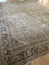 Load image into Gallery viewer, Antique Mahal 9’3” x 12’