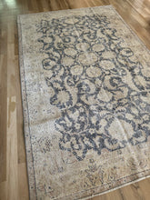 Load image into Gallery viewer, Vintage Turkish 5’4” x 8’7”