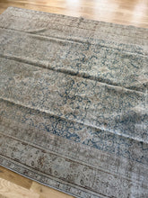 Load image into Gallery viewer, Antique Malayer 6’1” x 10’11”