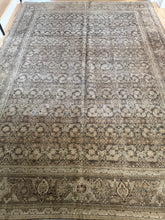 Load image into Gallery viewer, Antique Mahal 9’ x 12’7”