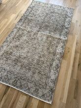 Load image into Gallery viewer, Vintage Turkish 3’7” x 6’10”