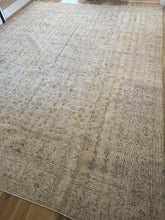 Load image into Gallery viewer, Vintage Turkish 9’ x 11’8”