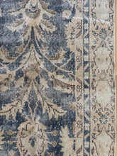 Load image into Gallery viewer, Vintage Turkish 6’ x 8’10”
