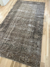 Load image into Gallery viewer, Antique Malayer 5’ x 9’5”