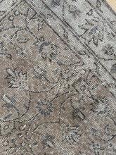Load image into Gallery viewer, Vintage Turkish Scatter Rug 3’7” x 7’2”
