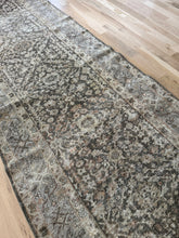 Load image into Gallery viewer, Antique Mahal 3’7” x 13’1”