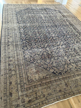 Load image into Gallery viewer, Antique Mahal 7’10” x 10’’8”