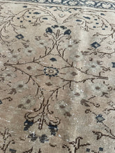 Load image into Gallery viewer, Vintage Kayseri 7’8” x 11’9”
