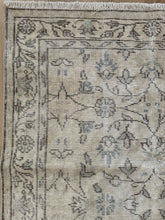 Load image into Gallery viewer, Vintage Turkish 3’10” x 7’