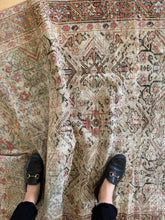 Load image into Gallery viewer, Antique Mahal 4’2” x 6’9”