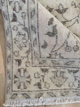 Load image into Gallery viewer, Vintage Turkish Scatter Rug 3’10” x 7’1”
