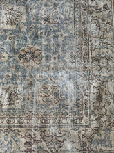 Load image into Gallery viewer, Vintage Turkish 7’3” x 9’9”