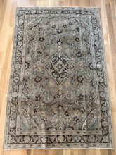 Load image into Gallery viewer, Antique Mahal 4’3” x 6’5”