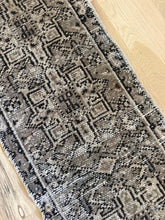 Load image into Gallery viewer, Antique Heriz 1’6” x 4’10”