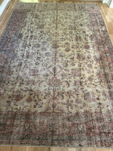 Load image into Gallery viewer, Vintage Turkish 8’ x 11’11”