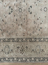 Load image into Gallery viewer, Vintage Kayseri 7’8” x 11’9”