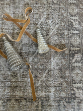 Load image into Gallery viewer, Antique Tabriz 4’2” x 6’1”