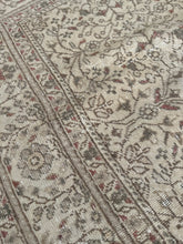 Load image into Gallery viewer, Vintage Kayseri 6’7” x 9’3”