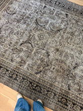 Load image into Gallery viewer, Antique Mahal 7’6” x 10’4”