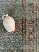 Load image into Gallery viewer, Antique Mahal 4’9” x 9’5”