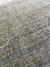 Load image into Gallery viewer, Vintage Turkish 9’3” x 13’1”