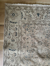 Load image into Gallery viewer, Vintage Turkish 3’9” x 7’