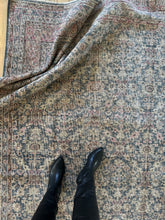Load image into Gallery viewer, Vintage Turkish 5’5” x 8’9”
