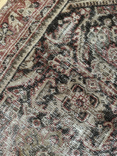 Load image into Gallery viewer, Antique Mahal 4’2” x 6’4”