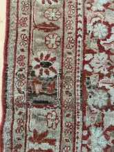 Load image into Gallery viewer, Vintage Mahal 6’7” x 11’2”