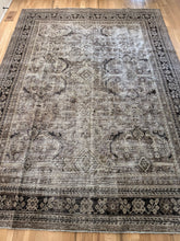 Load image into Gallery viewer, Antique Mahal 7’6” x 10’4”