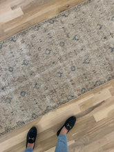 Load image into Gallery viewer, Vintage Turkish 2’10” x 9’4”.