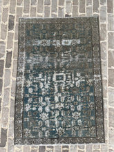Load image into Gallery viewer, Antique Malayer 3’ x 4’4”