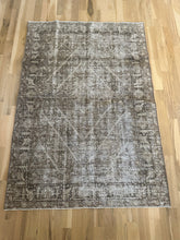 Load image into Gallery viewer, Antique Tabriz 4’2” x 6’1”