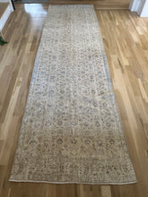 Load image into Gallery viewer, Vintage Turkish 3’11” x 12’7”