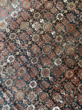 Load image into Gallery viewer, Antique Mahal 10’9” x 10’9”