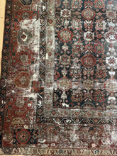 Load image into Gallery viewer, Antique Mahal 10’9” x 10’9”